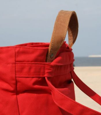 Rote Tasche